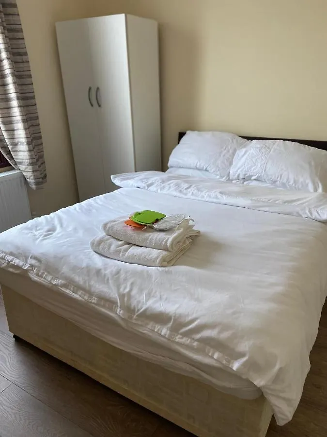 Glory House Hotel Ilford Guest house